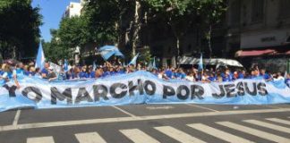 Buenos Aires (Argentina): Marcha Por Jesús Reunió a 25 Mil Cristianos Frente al Congreso de la Nación